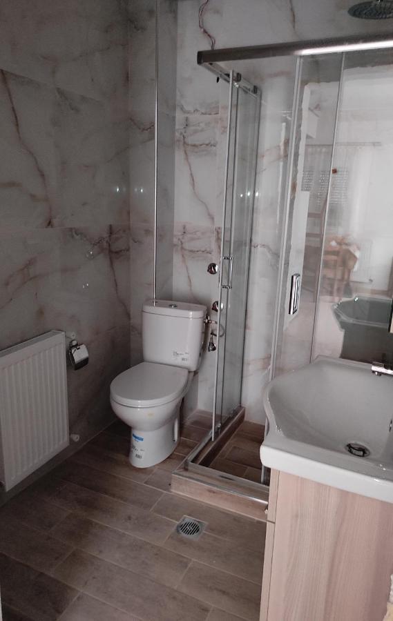Nikoshouse Apartment Paralia Ofriniou Екстериор снимка