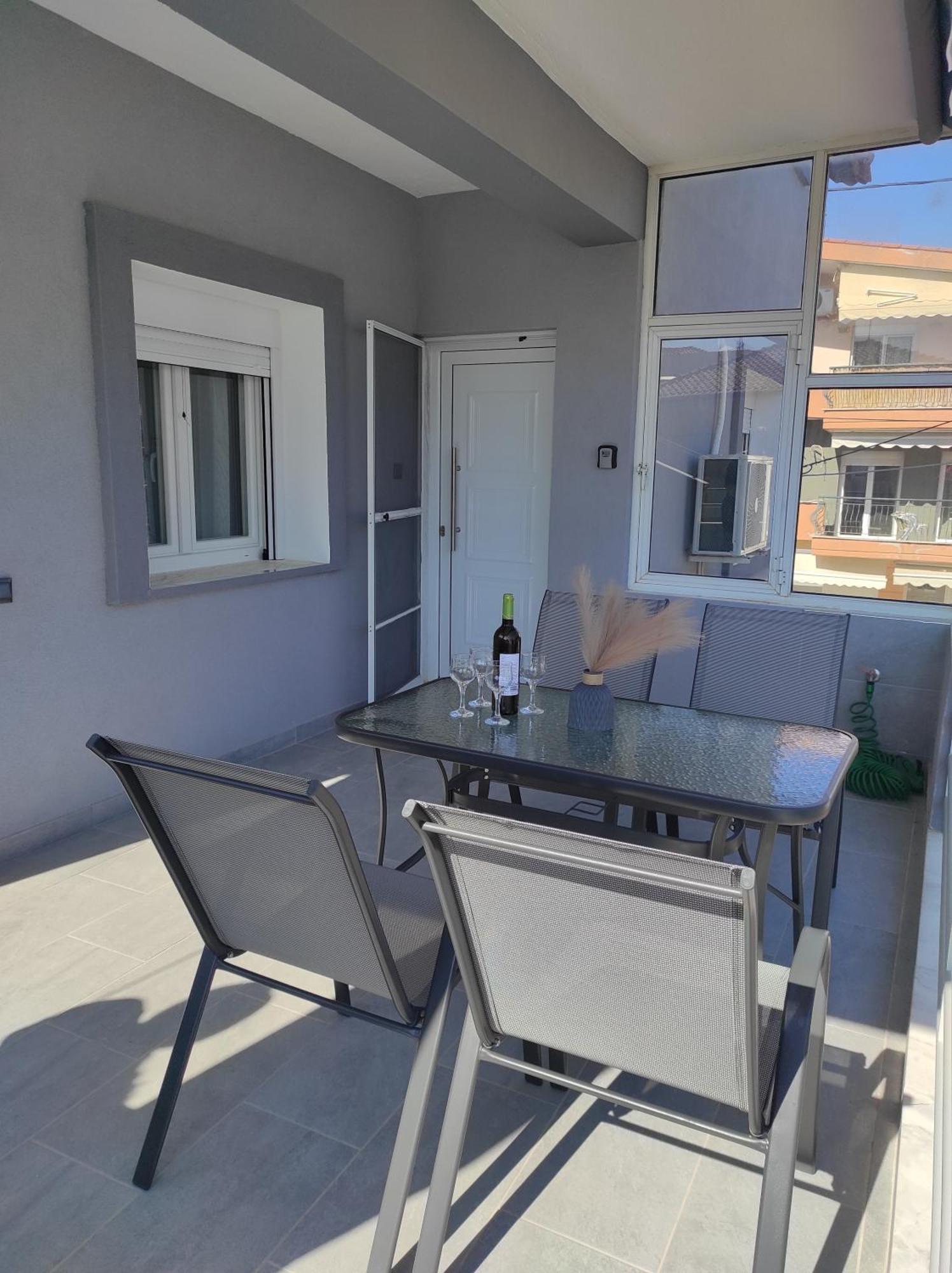 Nikoshouse Apartment Paralia Ofriniou Екстериор снимка